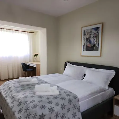 Ben's Apartment-city Center Apartment *